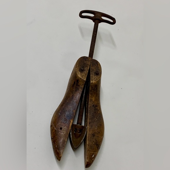 Early 20th Century Patented Antique G E Belcher & Stoughton #2 Shoe Stretcher - Picture 5 of 16